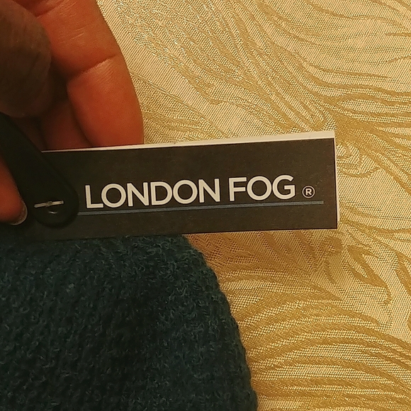 💯NWT LONDON FOG Beanie - Picture 3 of 4